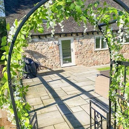 Luxury Detached Peak District Stone Barn - Dog Friendly Villa Hazelwood Bagian luar foto