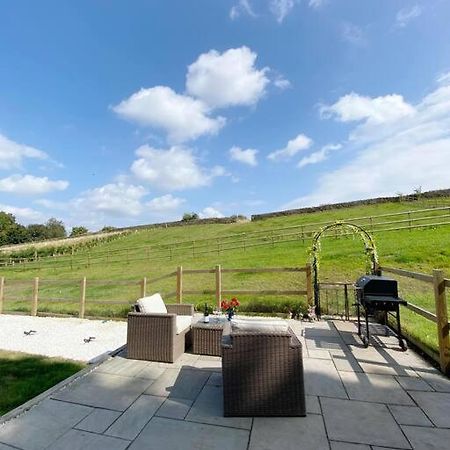 Luxury Detached Peak District Stone Barn - Dog Friendly Villa Hazelwood Bagian luar foto