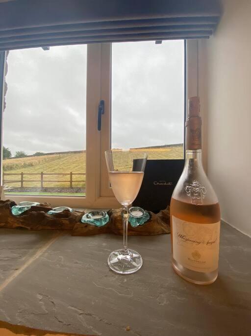 Luxury Detached Peak District Stone Barn - Dog Friendly Villa Hazelwood Bagian luar foto