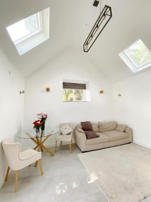 Luxury Detached Peak District Stone Barn - Dog Friendly Villa Hazelwood Bagian luar foto
